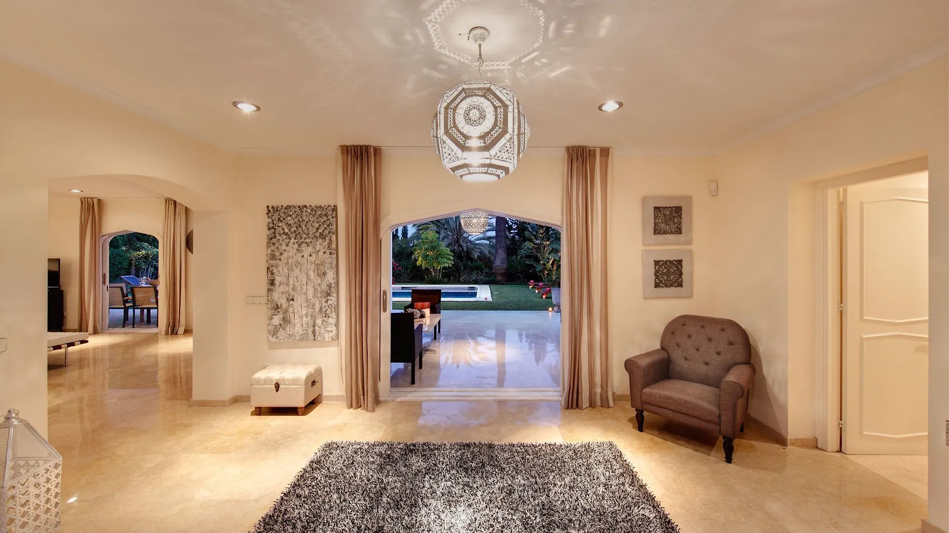 Villa Bara Marbella 0*,